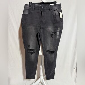 NWT Maurice’s High Rise Distressed Black Women's Jeggings Size Large Regular